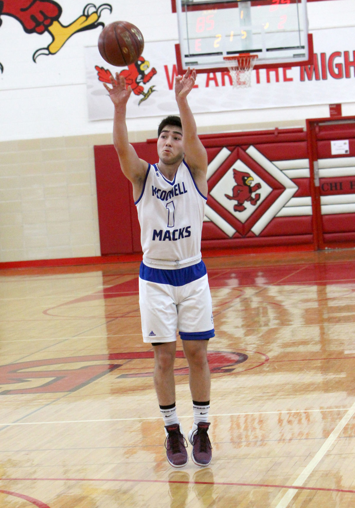 McDonell boys basketball vs Luck at Chi-Hi 3-9-19